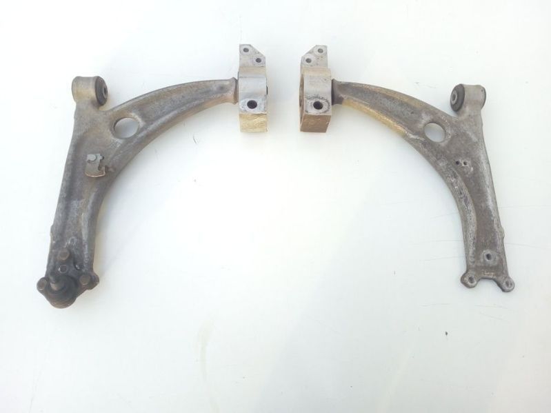 Рычаг Передний Левый Правый 3C0 407 153B Passat CC