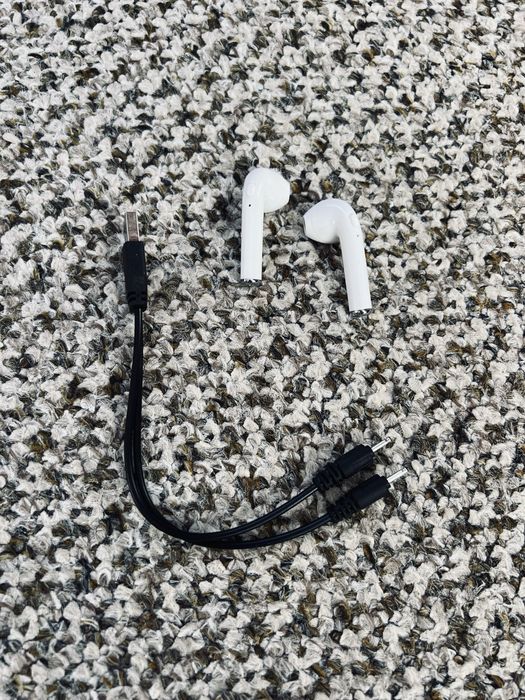 Airpods навушники