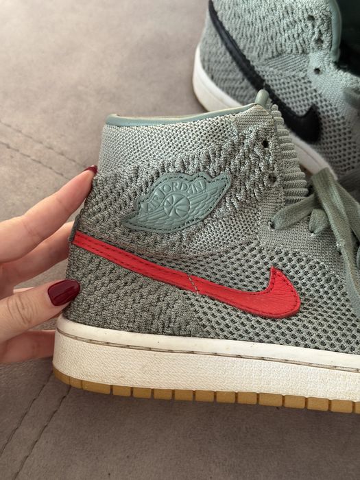 Ténis Air Jordan 1 Retro Hi Flyknit