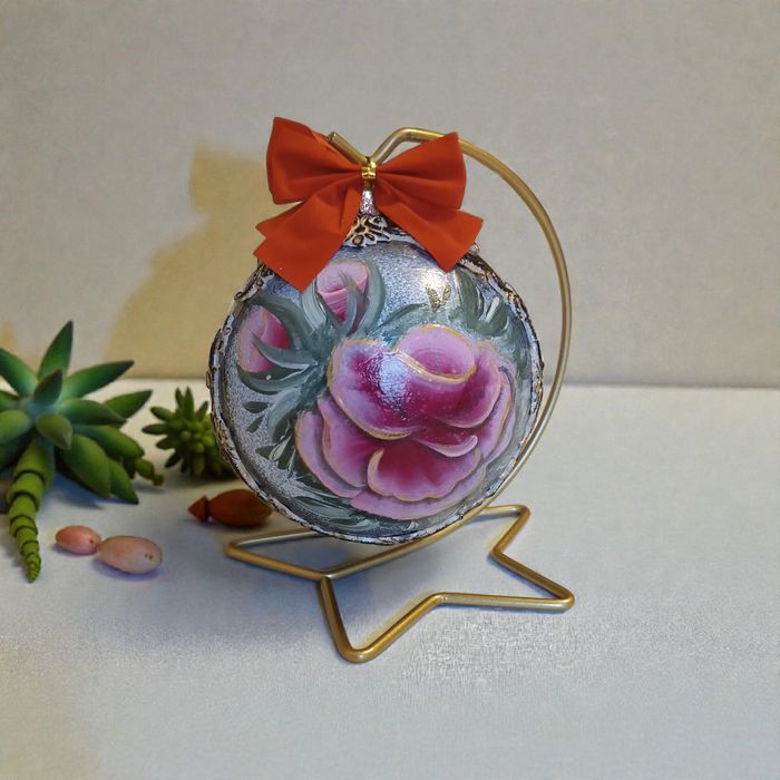 Bombka ręcznie ozdobiana, 10cm, plastikowa Boże Narodzenie Vintage