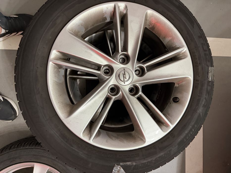 Oryginalne Felgi  Opel insignia z oponami brigestone 225/55R17