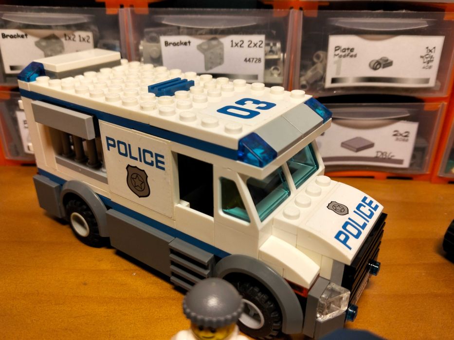 Lego city 60043 Prisoner Transporter