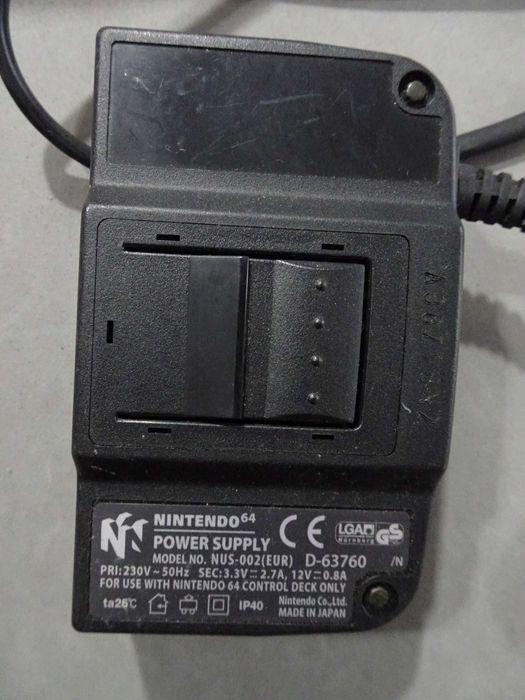 Carregador da consola Nintendo 64 -