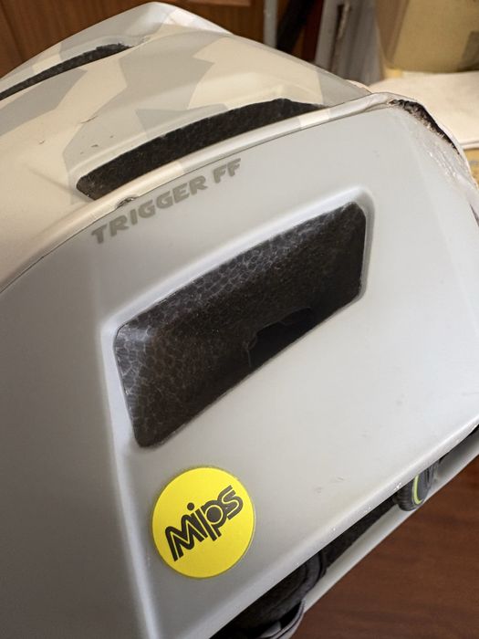 Capacete downhill IXS trigger FF mips tamanho L