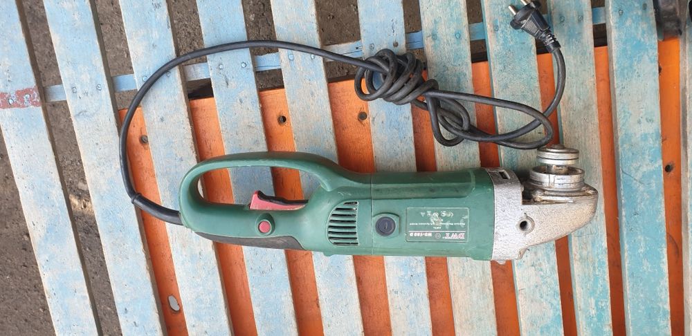 Продам болгарку "DWT" 180 круг,1300 watt