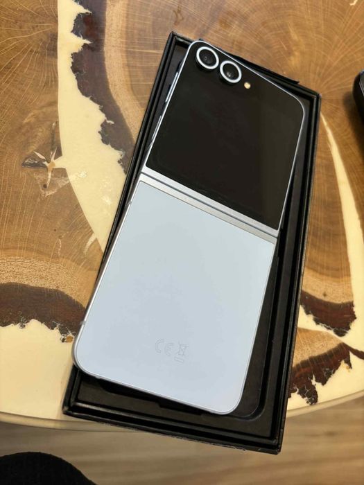 Samsung Galaxy Z Flip 6 – 256 GB