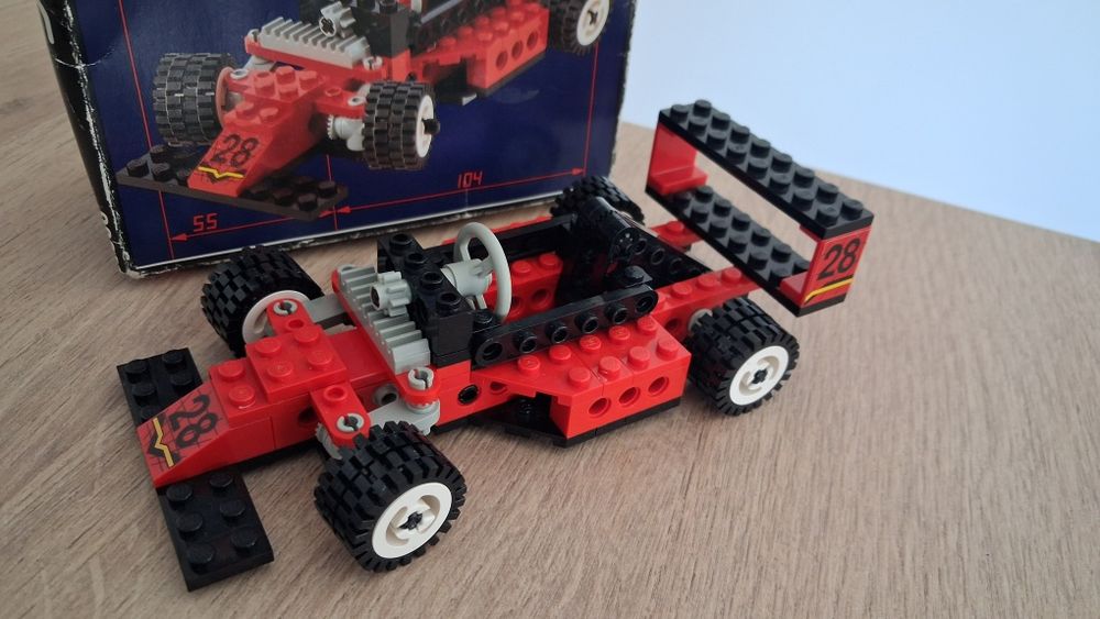 LEGO system 8808 Technic - Samochód wyścigowy Formula I