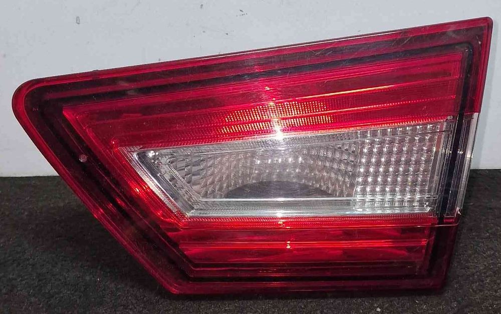 Farolim da Mala Direito - RENAULT CLIO IV