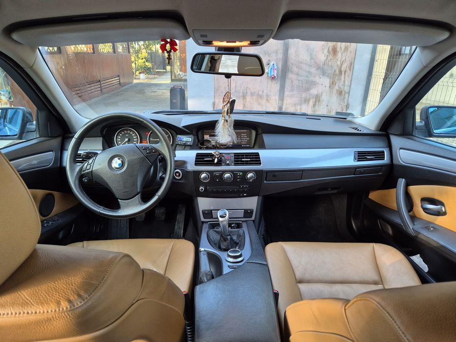 BMW 5 E61 2.0 lift 520d m47 manual doinwestowane bdb stan .