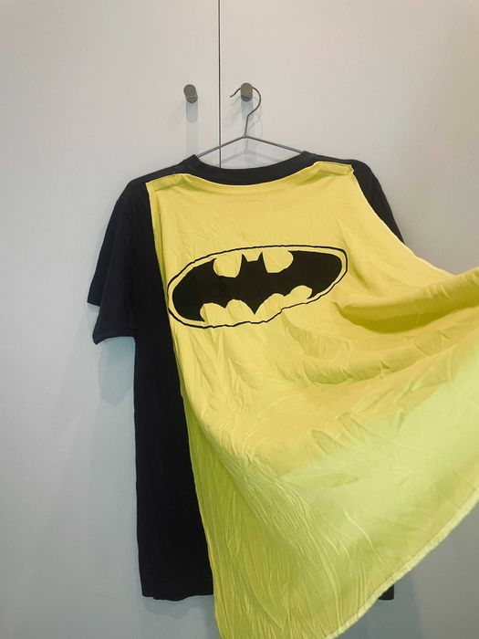 T-shirt Batman com Capa Destacável DC Comics