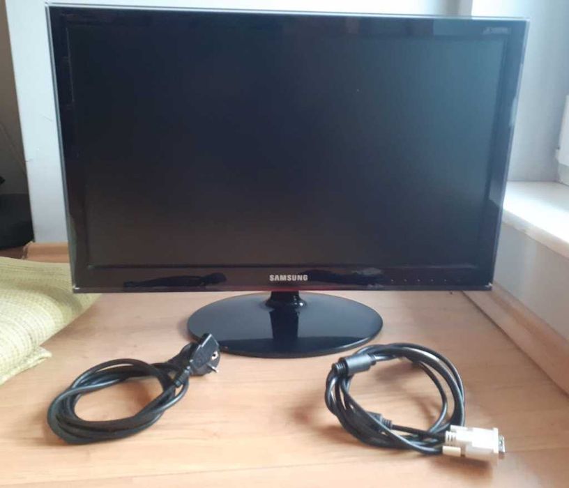 Monitor Samsung SyncMaster P2350