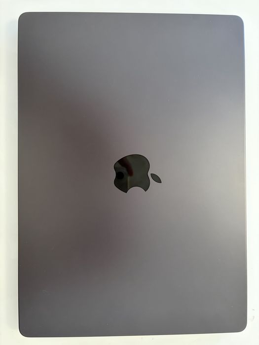 Apple Macbook Pro (M3 Pro) 14’’, 18GB Ram, 1T SSD, com Apple Car plus valido até Dezembro de 2026.