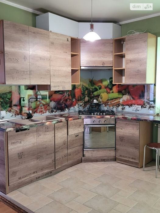 Продаж будинку в самому центрі міста.