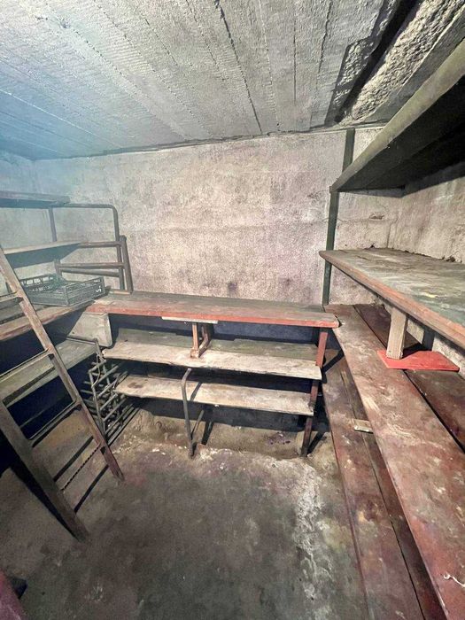 Продається ВИДОВИЙ 2-х поверховий будинок з двома гаражами,