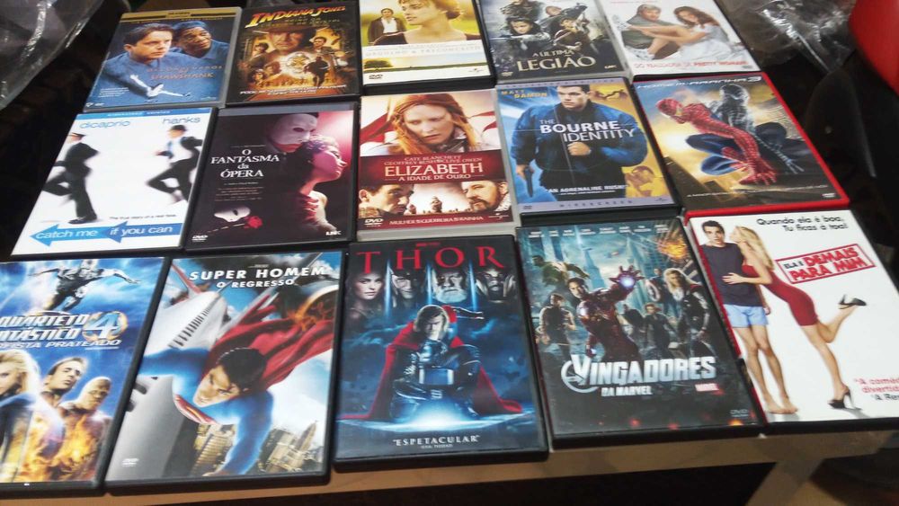 Quarenta filmes originais Como Novos