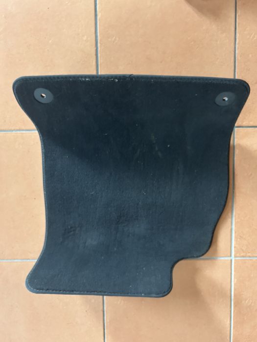 2 tapetes da frente Audi A4 como novos