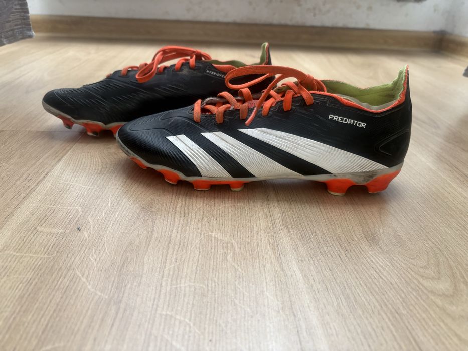 Buty sportowe korki