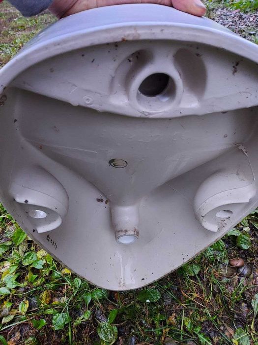 Pisuar ścienny koło, biały, odpływ poziomy