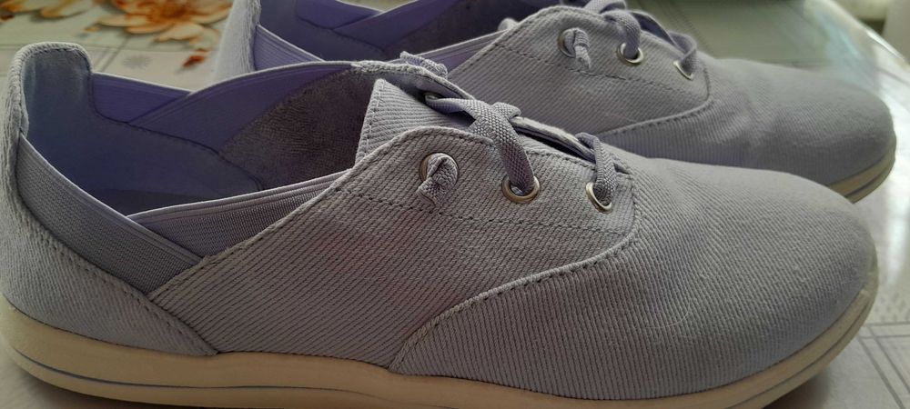 Нові кеди Clarks
