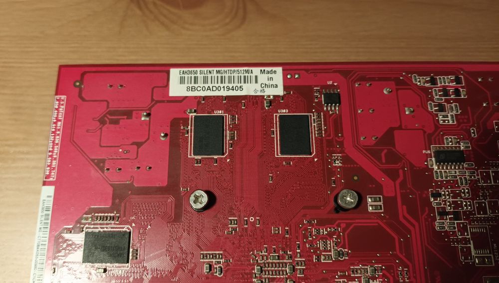 Placa gráfica Asus Radeon HD3650 com 512Mb DDR2