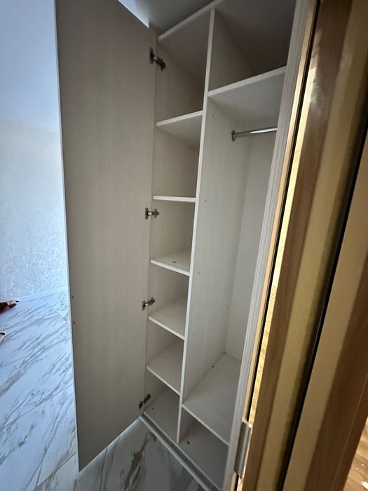 Продам Шкаф купе майже новий