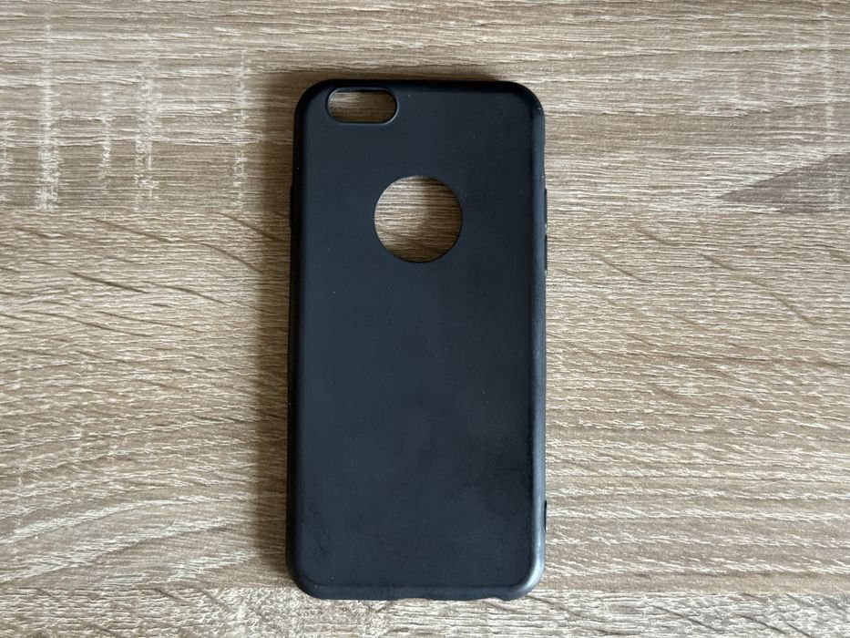 Case, etui czarne z wycięciem na logo Apple iPhone 6/6s plecki