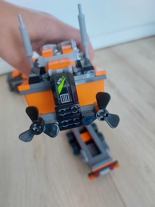 Lego City 60085 motorówka, auto terenowe z przyczepą