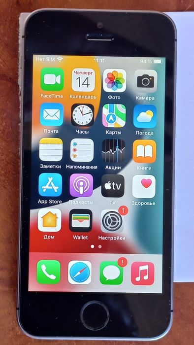 iPhone SE /32 GB  в хорошем состоянии.