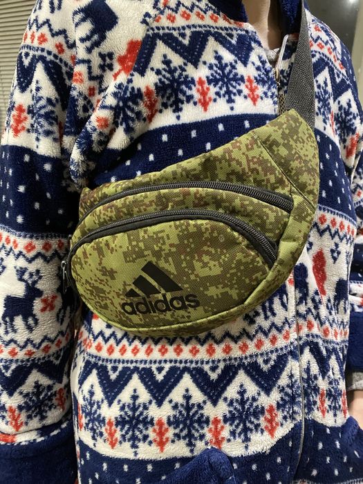 Сумка бананка adidas в стилі камуфляж