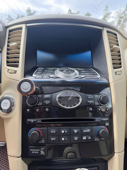 Продам Infiniti fx35