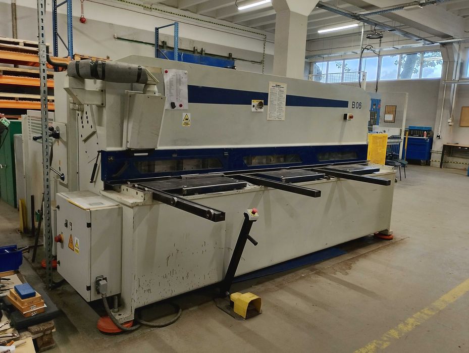 Gilotyna MVD B06-3100