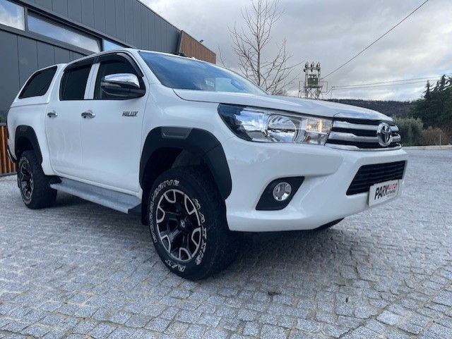 Toyota Hilux 2.4 D-4D 4WD CD CH