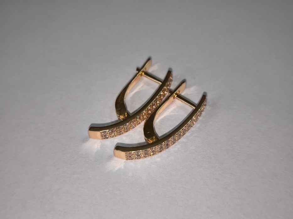 Серьги золотые с Фианитами, вес 3.98