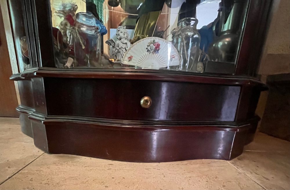 Vitrine / cristaleira