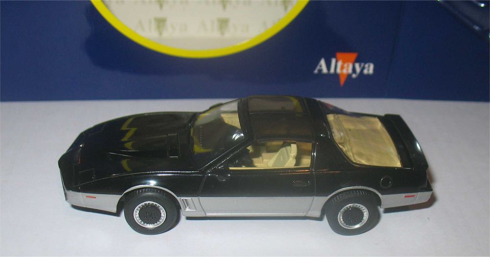 K.A.R.R. - Knight Automated Roving Robot - Knight Rider (Pontiac)