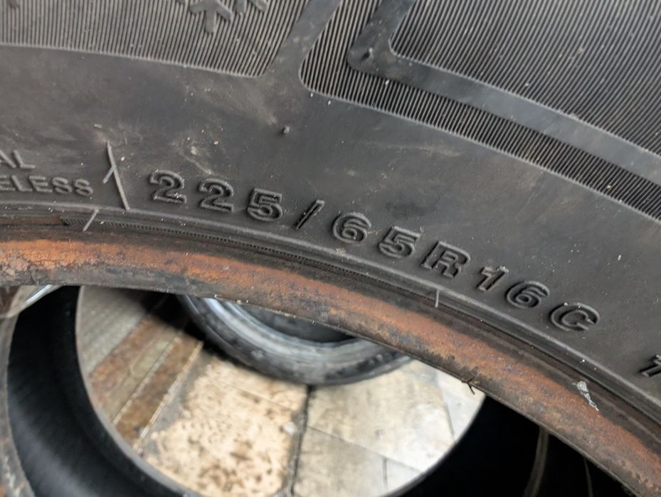 Пара шин 225/65 R16C Tourador