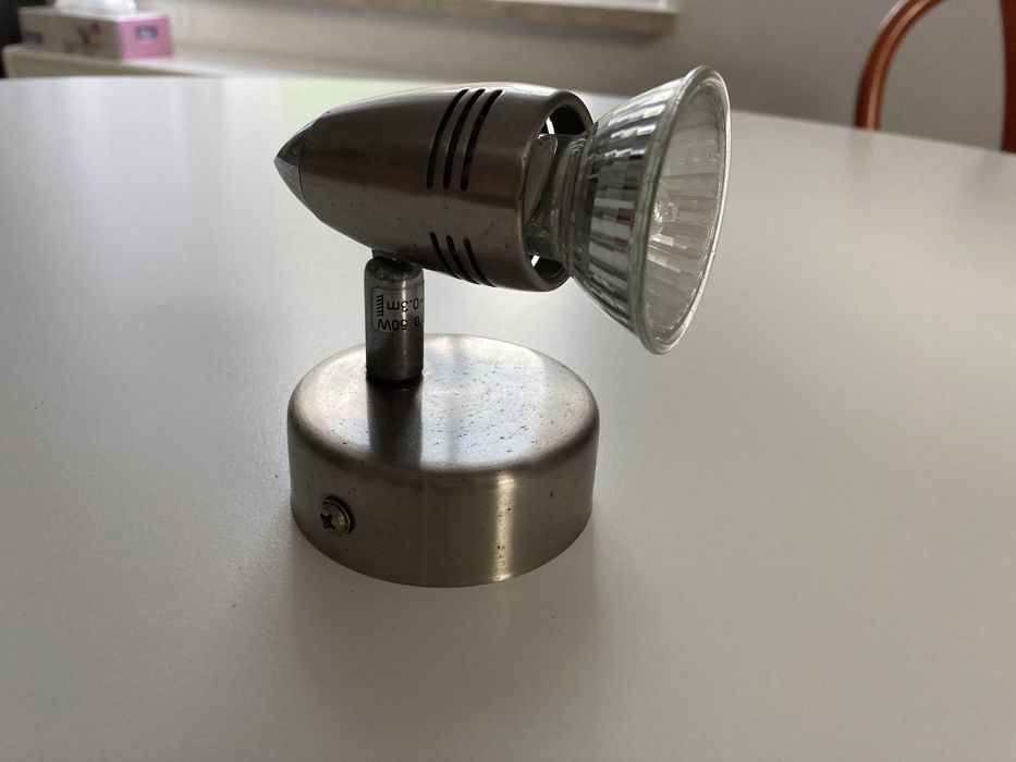 Lampka ścienna z żarówką