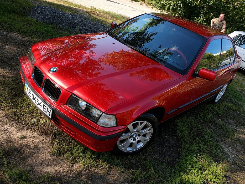 Продам  BMW E36.