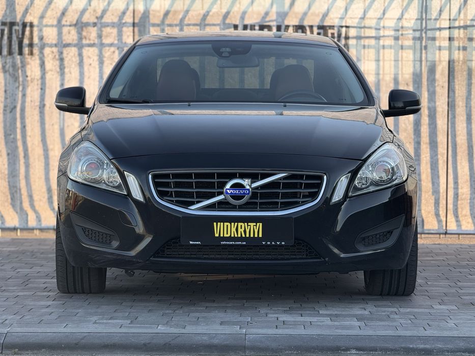 Volvo S60, 2011 року, 3.0 бензин, автомат, повний привід