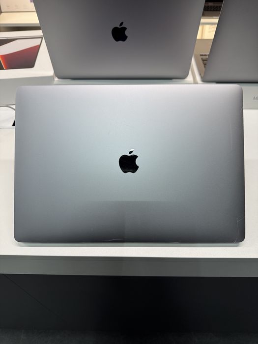 MacBook Pro 16 2019 Intel Core i7 / 16GB / 512GB стан 9,7/10 #95837