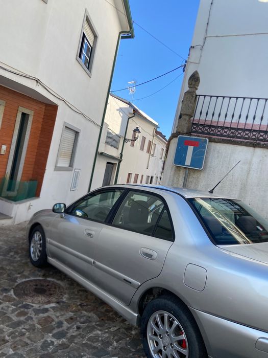 Car     Model: Mitsubishi Carisma Sedan