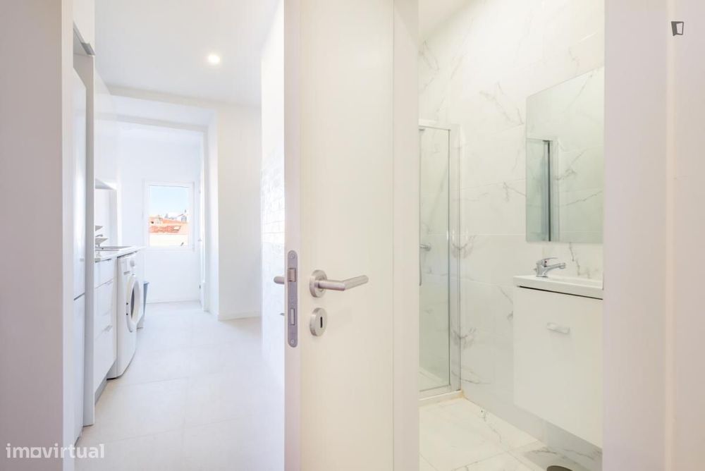 Quarto - localizado em Mouraria Lisbon