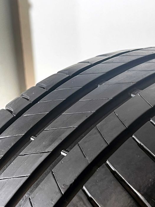 Pneus Bridgestone Turanza T005 - 245/45/18 - Como NOVOS