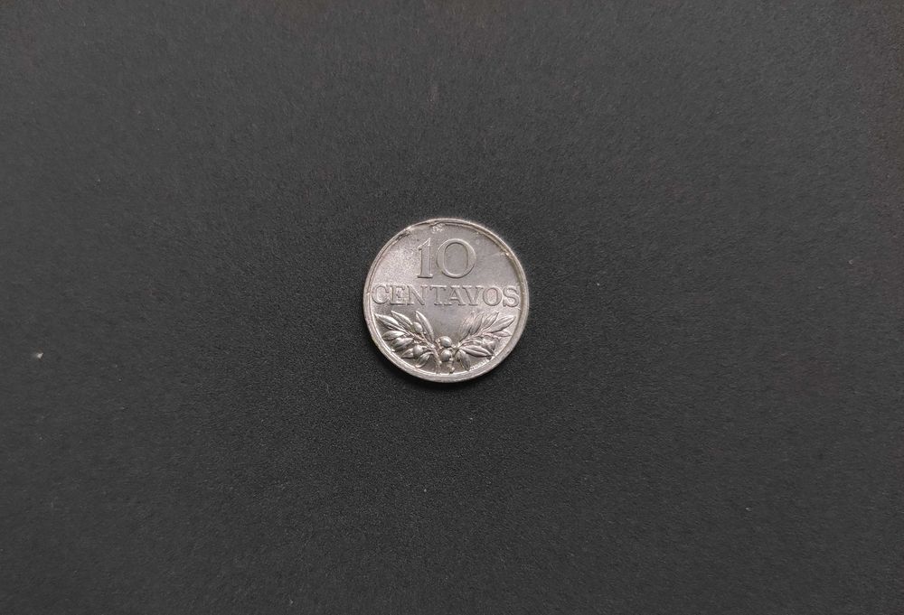 Moeda de 10 Centavos 1974 EIXO VERTICAL