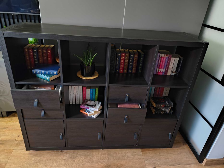 Regał IKEA z szufladami i szafkami