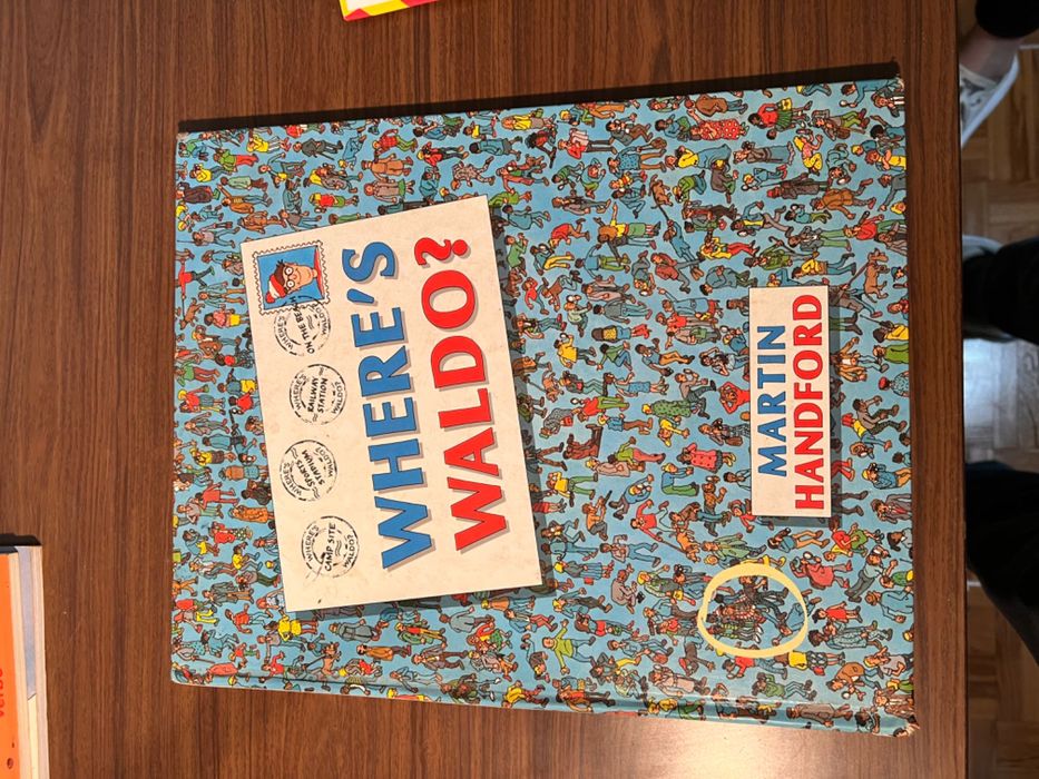 Livros ‘onde está o wally’