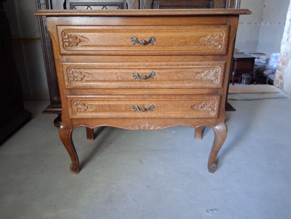 Комоди буфет сервант вітрина шафа тумбочки Бельгія