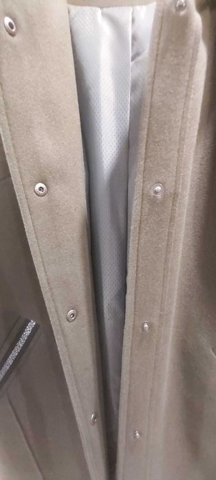 Sprzedam płaszcz Khaki