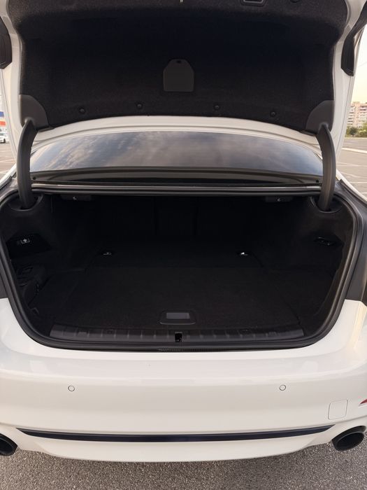 Продам BMW g30 2019 рік Київ Ідеал Гібрид