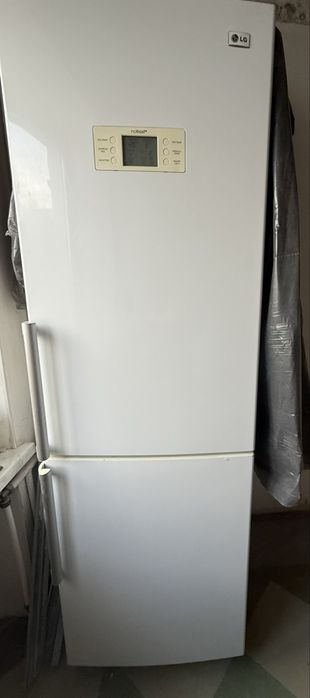 Холодильник LG , сухая замарозка